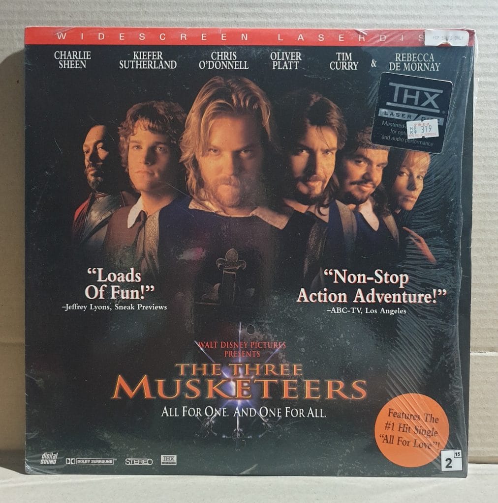 LASERDISC MOVIE THE THREE MUSKETEERS Charlie Sheen, Kiefer