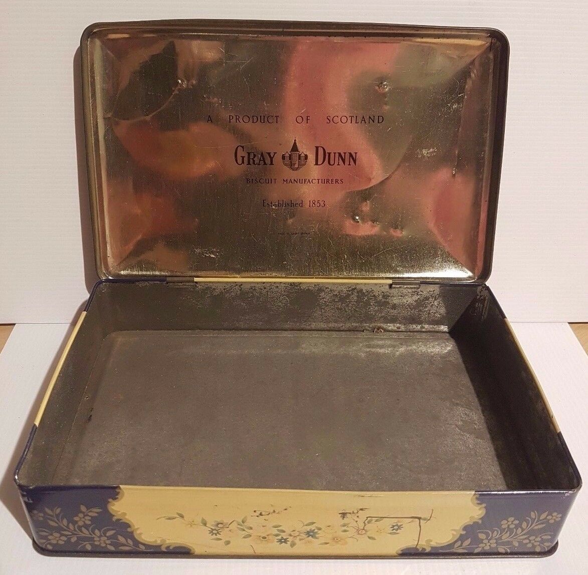 Biscuit Tea Sweets Cigar Tin Gray Dunn Product of Scotland Made in